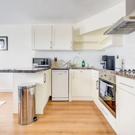 Guestready - Sleek Serenity In Hammersmith London Exterior photo