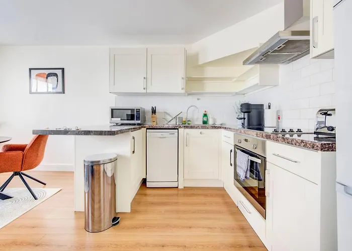 Guestready - Sleek Serenity In Hammersmith